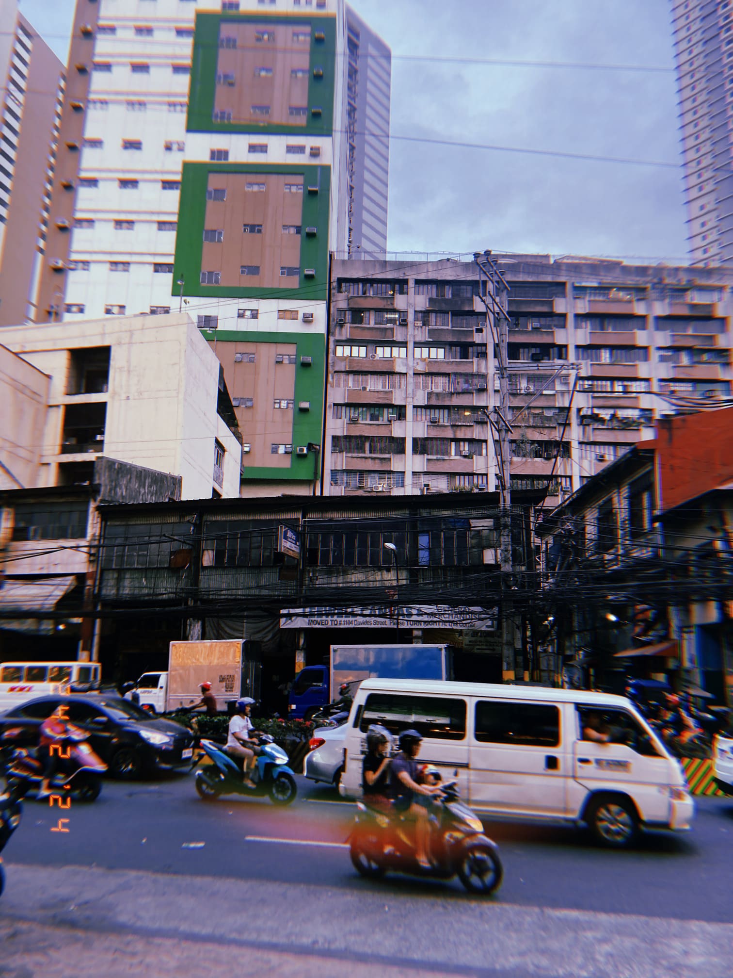 マニラの交通量の多い通り