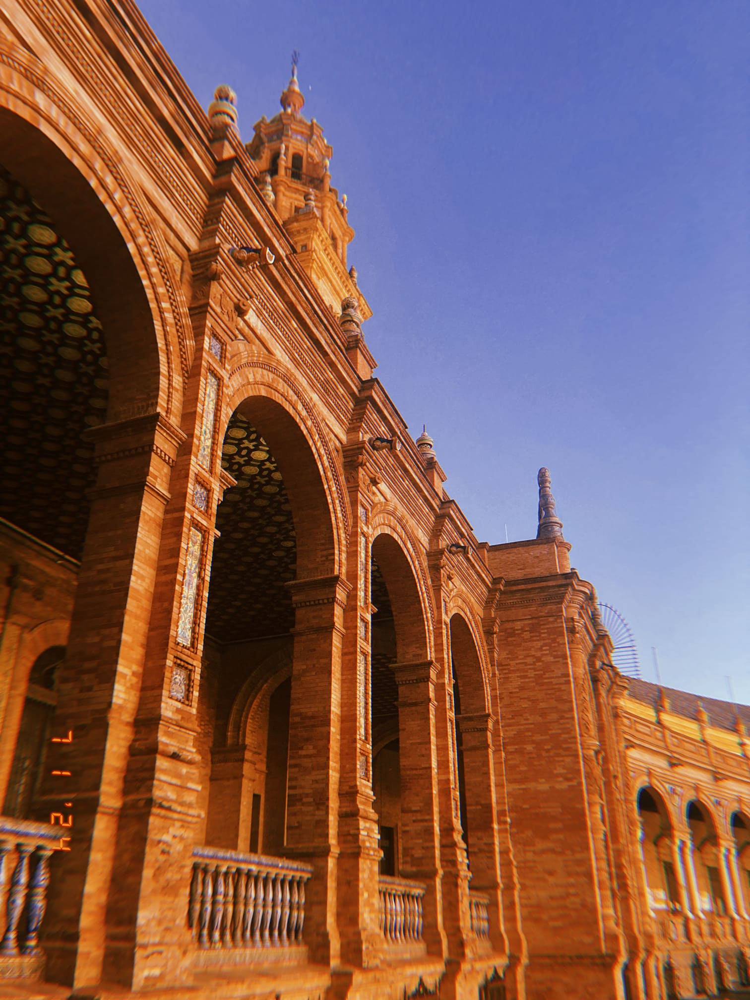 セビリアのスペイン広場の回廊