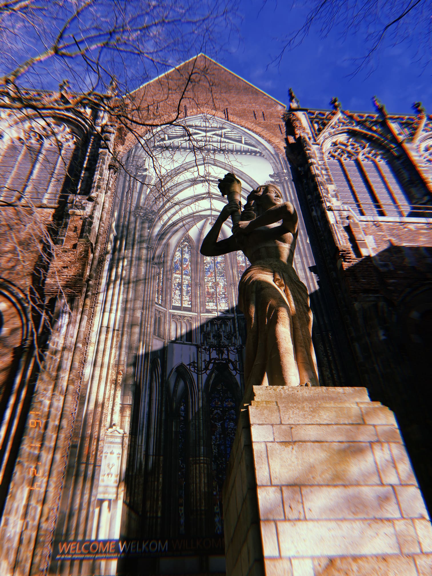 ユトレヒト大聖堂と彫像