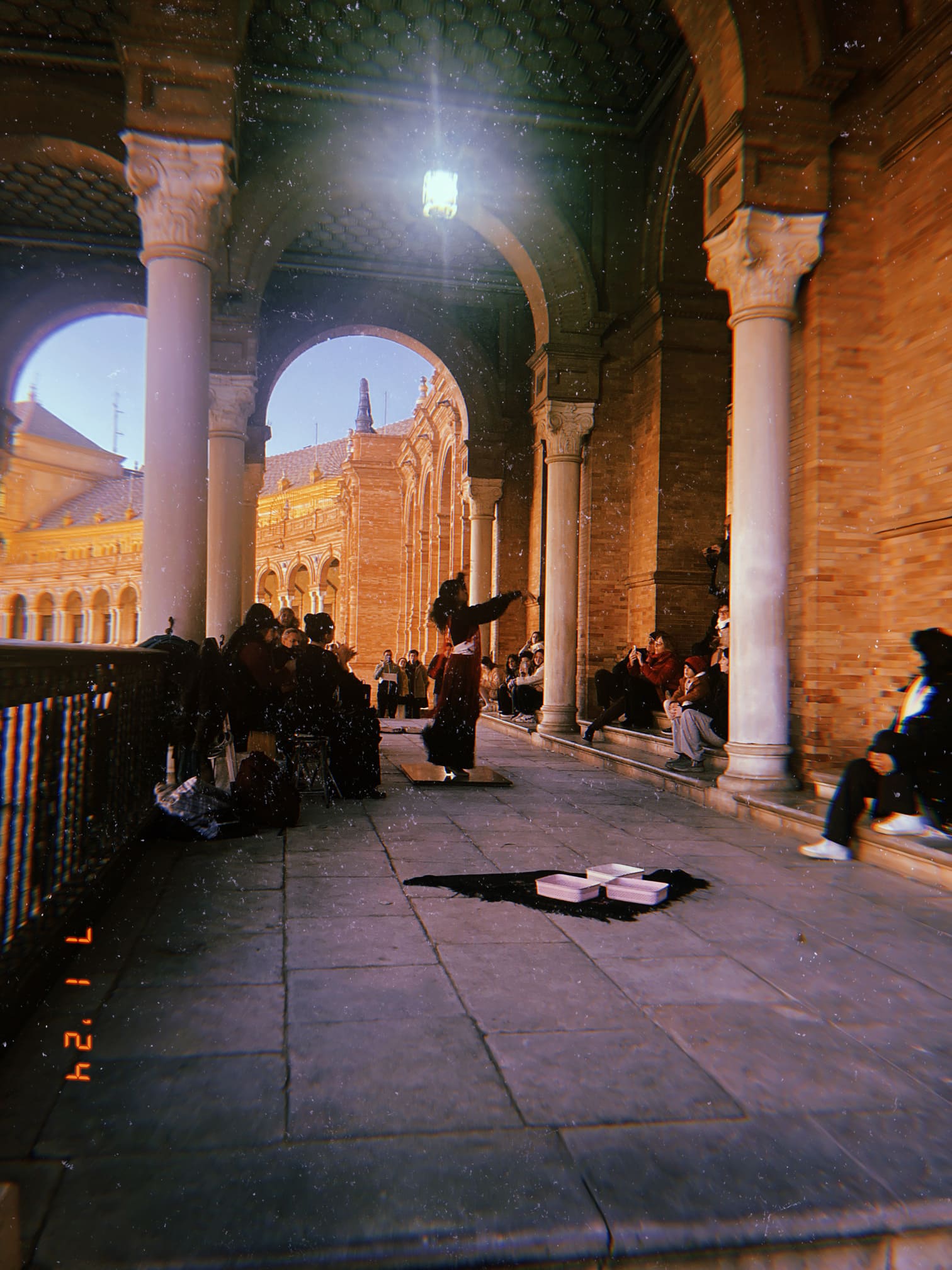 スペイン広場で踊られるフラメンコ